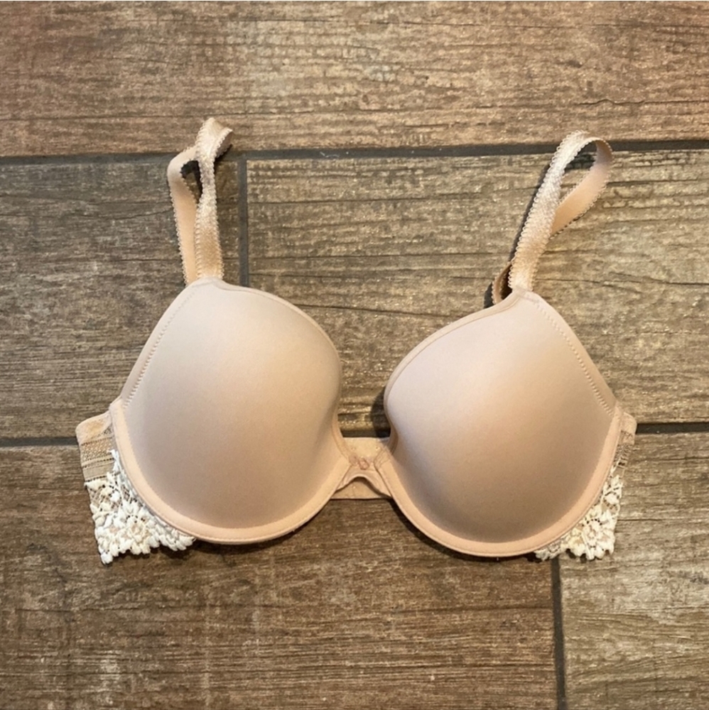 Wacoal Embrace Lace Push up Bra Style 858191 34B